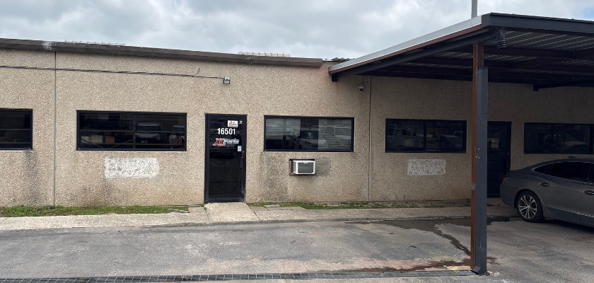 0504 - Local comercial en Bratton Ln